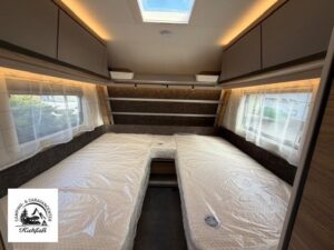 Dethleffs Nomad 490 EST el. Fußbodenhe Glattblech – Ansicht 3