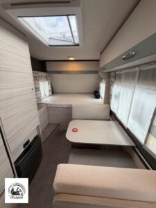Dethleffs c'joy 420 QSH LED-Beleuchtung Toiraumfenster – Ansicht 5