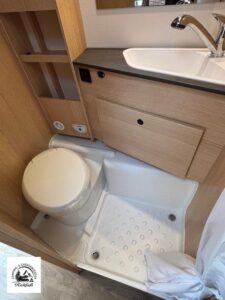 Sunlight TS 67 Navi RFK Markise F-Träger 5 Sitzplätze – Ansicht 15