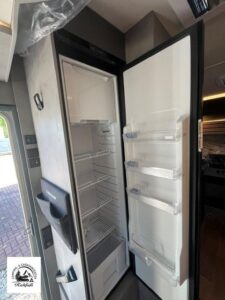 Crosscamp EXPDN T7.4 E ACC Markise Navi RFK – Ansicht 11