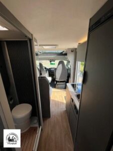 Crosscamp EXPDN VAN 6.6 E 150AH Lithium Dieselhei – Ansicht 8